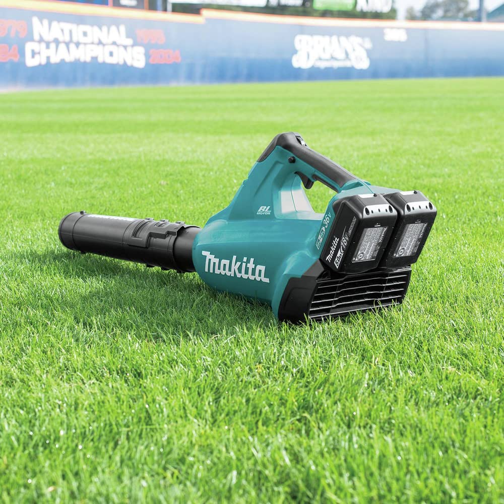 Makita XBU02PT1 36V (18V X2) LXT® Brushless Blower Kit with 4 Batteries (5.0Ah)